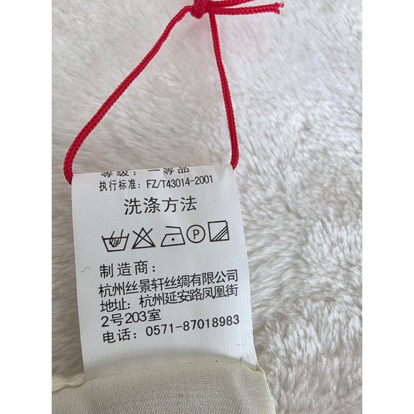 100% Charmuse Silk Square Scarf Yellow Tulip Purple Ribbon Floral 50cmx50cm NWT - Picture 4 of 5